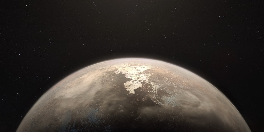 Deze artist’s impression toont de gematigde planeet Ross 128 b, met op de achtergrond zijn kleine rode moederster. 