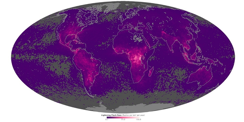 Wereldkaart met daarop het aantal blikseminslagen per regio