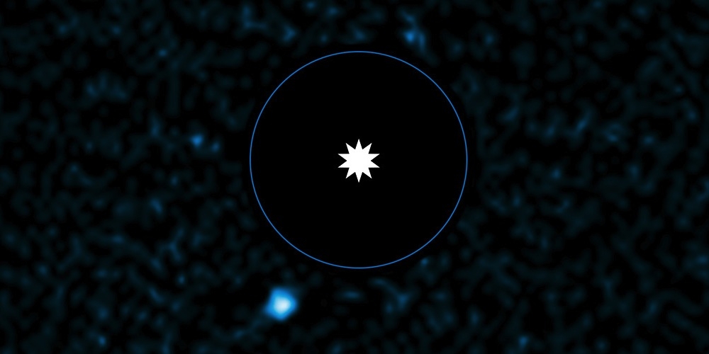 Deze opname van ESO’s Very Large Telescope (VLT) toont de pas ontdekte planeet HD95086 b, vlak onder zijn moederster