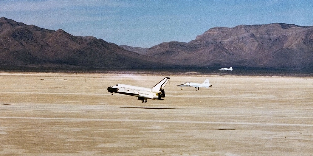 Landing van het ruimteveer Columbia op de White Sands Space Harbor in New Mexico