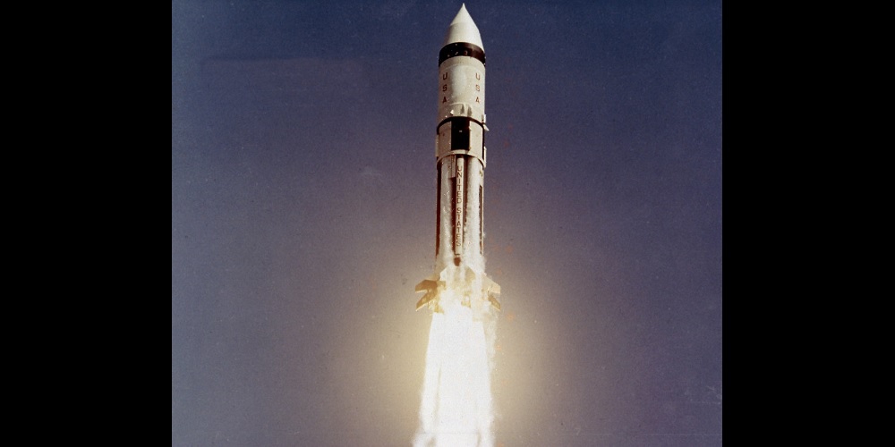 Lancering van de AS-203 raket.