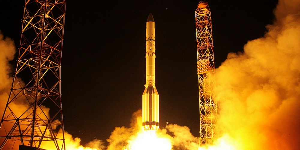 Lancering van een Proton-M raket. 