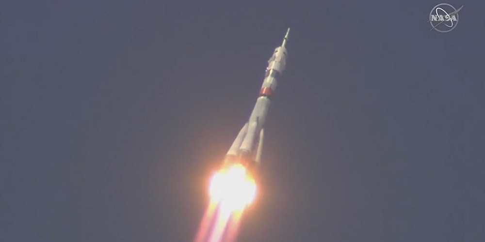 Lancering van de Sojoez MS-16 ruimtecapsule. 