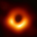 Eerste foto zwart gat