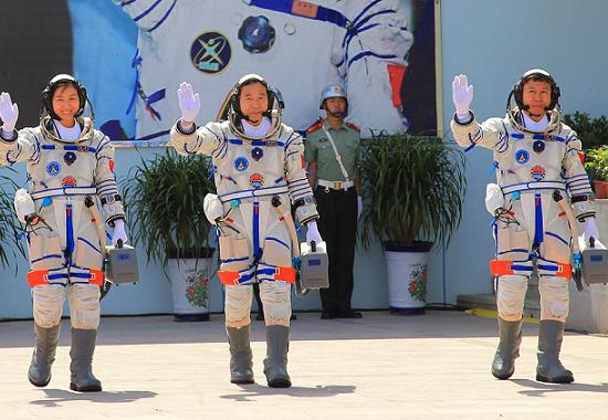 Shenzhou 9 crew
